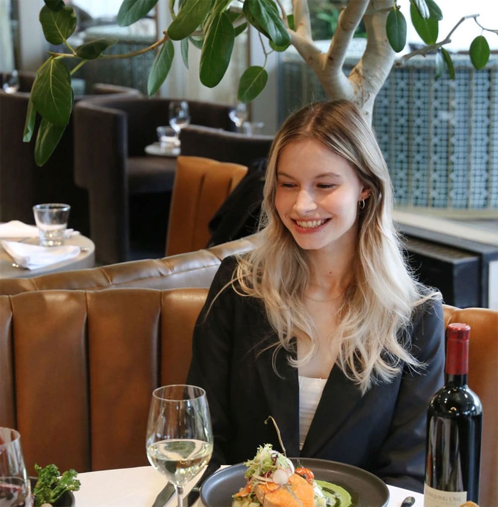 Riley's Fish & Steak website design